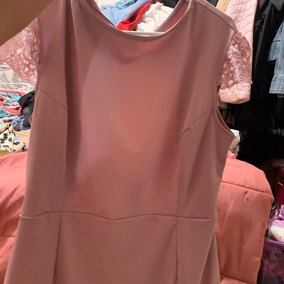 Clothes - Picture 6 of 6